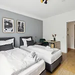 Moderne Bahnhof-suite I 3 I Balkon Und Aufzug I Neu Renoviert I Smart Tv I Hotelbetten