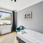 Moderne Bahnhof-suite I 3 I Balkon Und Aufzug I Neu Renoviert I Smart Tv I Hotelbetten *