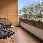 Moderne Bahnhof-suite I 3 I Balkon Und Aufzug I Neu Renoviert I Smart Tv I Hotelbetten Apartment