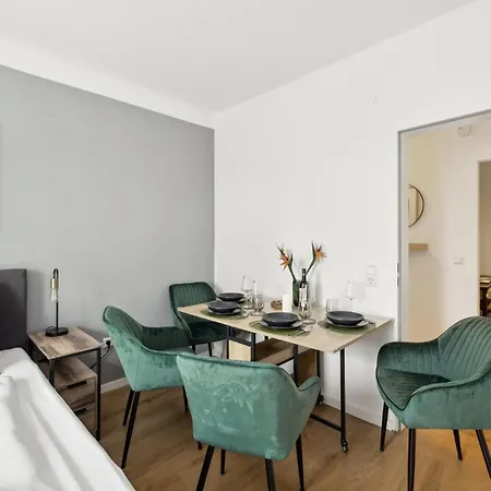 Nasa Homes I Moderne I Zentral I 3 I Balkon Und Aufzug I Neu Renoviert I Smart Tv I Hotelbetten Apartmán