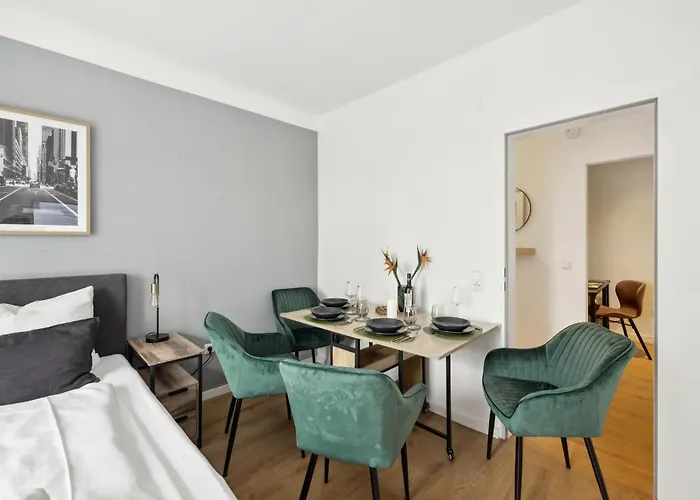Nasa Homes I Moderne I Zentral I 3 I Balkon Und Aufzug I Neu Renoviert I Smart Tv I Hotelbetten Апартаменты